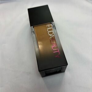 HUDA BEAUTY Foundation - Dulce De Leche 350G Very Full Coverage